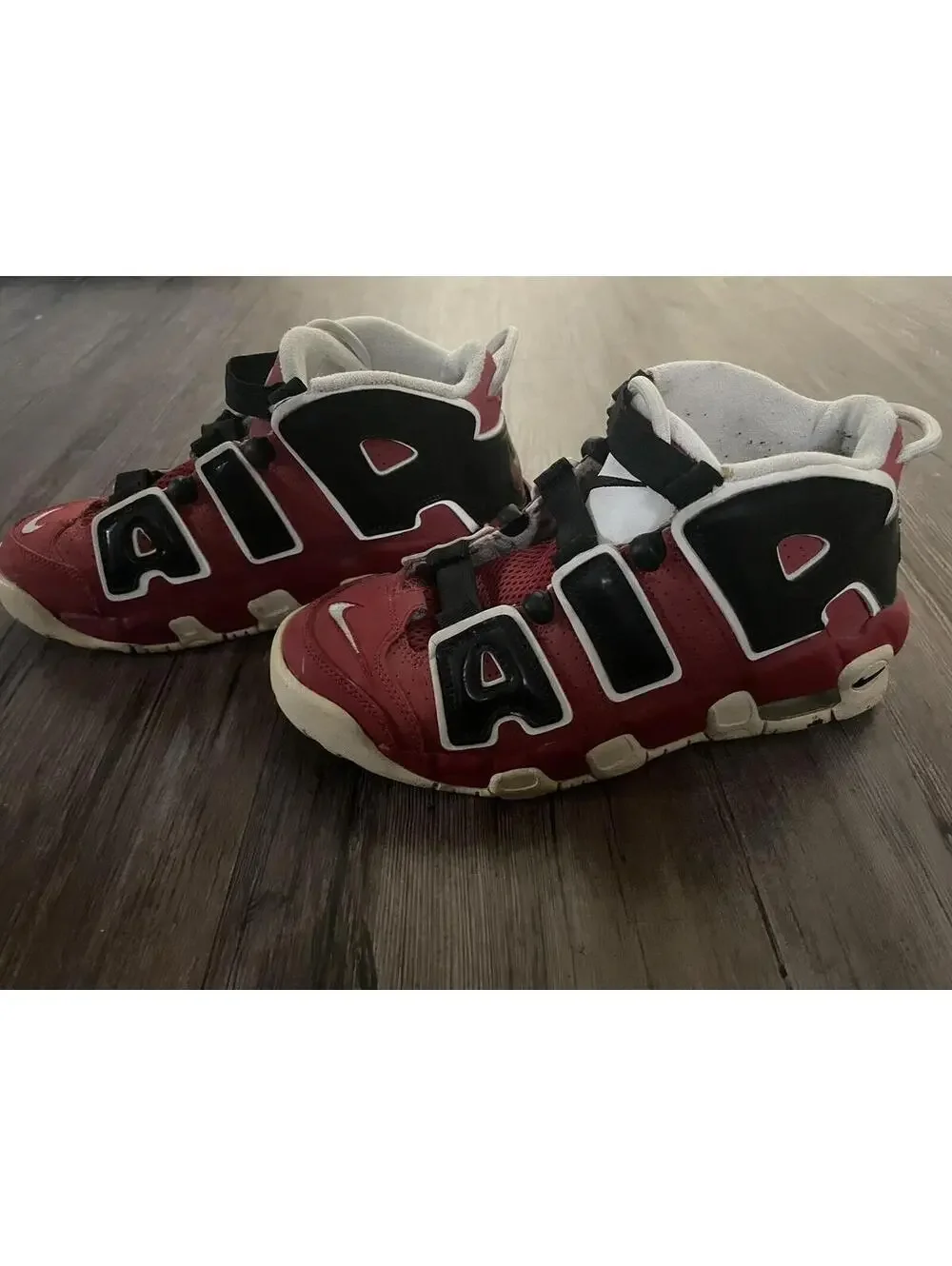 Nike Air More Uptempo Bulls SZ 5.5 Varsity Red/Black Sneaker